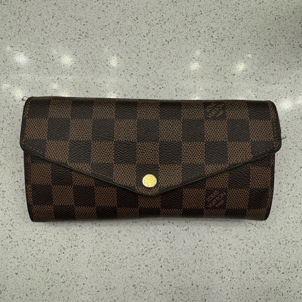 Louis Vuitton Sarah Wallet